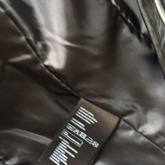 H&M Tweed with vegan leather trim and silver zippers cropped blazer size xs - Picture 8 of 13